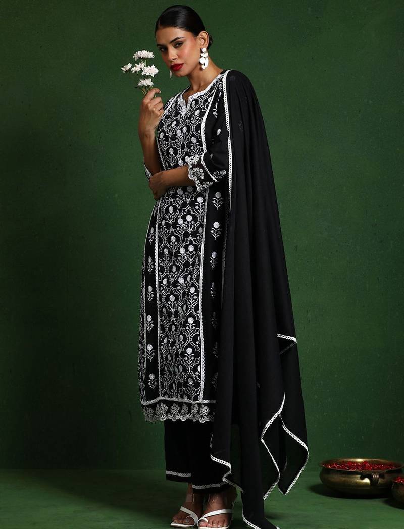 Women Floral Embroidered Regular Chikankari Pure Cotton Kurta with Trousers & With Dupatta
