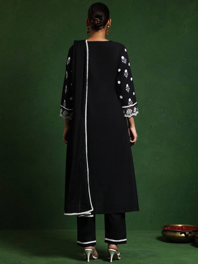 Women Floral Embroidered Regular Chikankari Pure Cotton Kurta with Trousers & With Dupatta