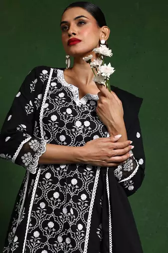 Women Floral Embroidered Regular Chikankari Pure Cotton Kurta with Trousers & With Dupatta