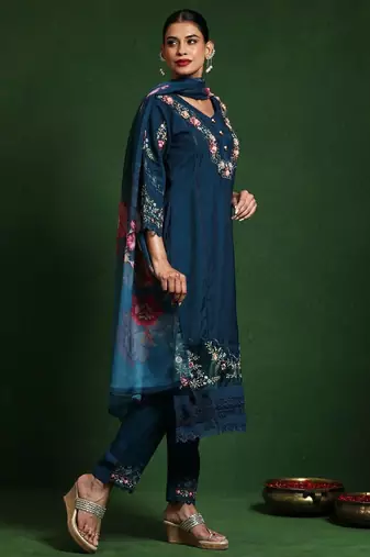 Women Floral Embroidered Regular Thread Work Pure Cotton Kurta with Trousers & With Dupatta
