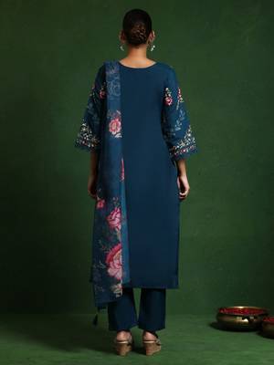 Women Floral Embroidered Regular Thread Work Pure Cotton Kurta with Trousers & With Dupatta 3