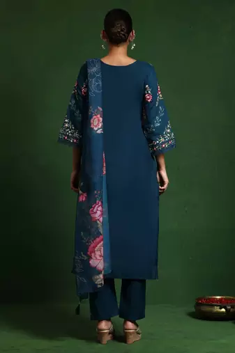 Women Floral Embroidered Regular Thread Work Pure Cotton Kurta with Trousers & With Dupatta