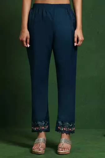 Women Floral Embroidered Regular Thread Work Pure Cotton Kurta with Trousers & With Dupatta