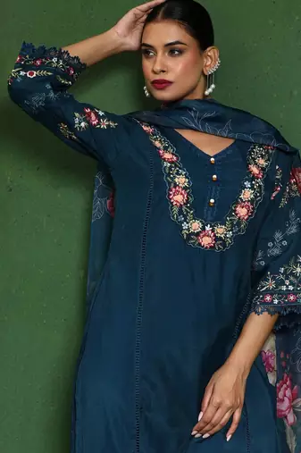 Women Floral Embroidered Regular Thread Work Pure Cotton Kurta with Trousers & With Dupatta