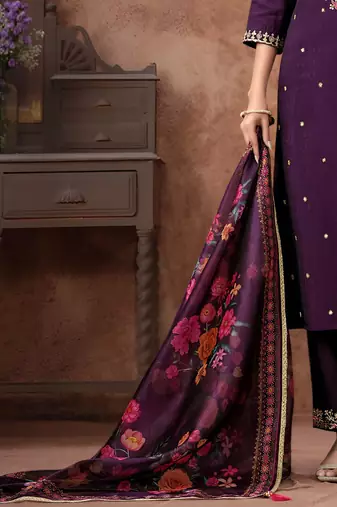 Women Ethnic Motifs Embroidered Regular Kurta with Trousers & With Dupatta
