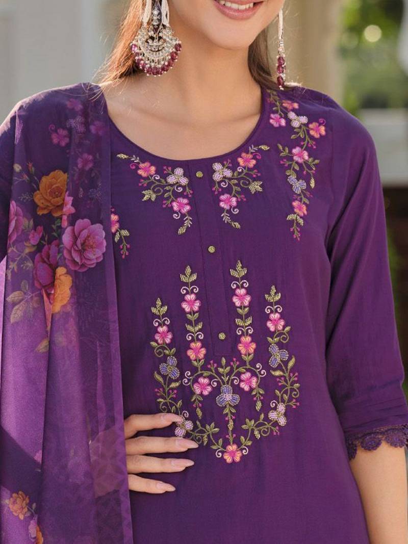 Floral Embroidered Thread Work Straight Kurta With Trousers And Dupatta