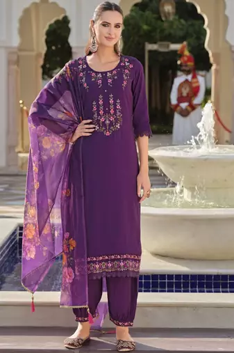 Floral Embroidered Thread Work Straight Kurta With Trousers And Dupatta