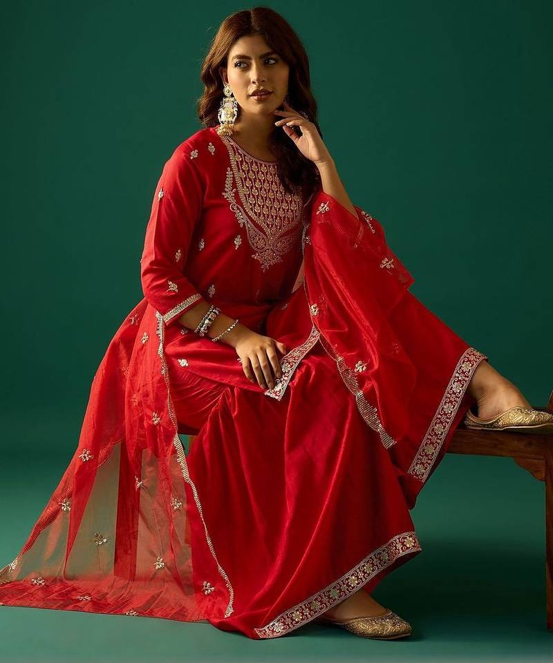 Ethnic Motifs Embroidered Zari Kurta With Sharara & Dupatta
