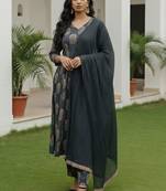 Women Ethnic Motifs Printed Regular Kurta with Trousers & With Dupatta