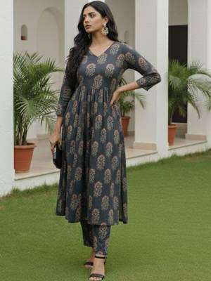 Women Ethnic Motifs Printed Regular Kurta with Trousers & With Dupatta 2