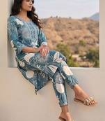 Women Floral Printed Regular Kurta with Trousers