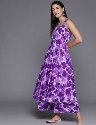 Women Floral Printed Empire Silk Crepe Kurta with Trousers & Dupatta 5
