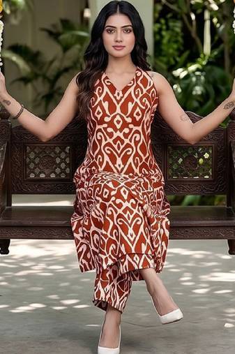 Women Ethnic Motifs Printed Regular Pure Cotton Kurta with Trousers