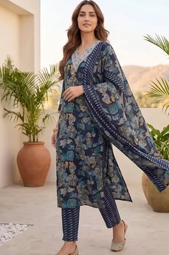 Women Floral Printed Regular Thread Work Kurta with Trousers & With Dupatta