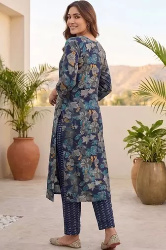 Women Floral Printed Regular Thread Work Kurta with Trousers & With Dupatta