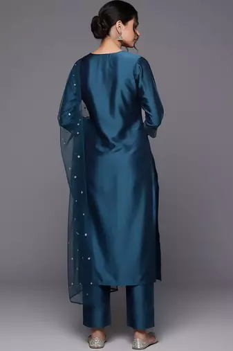Women Embroidered Regular Chanderi Silk Kurta with Trousers & With Dupatta