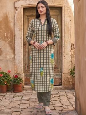 Women Regular Thread Work Kurta with Trousers 6