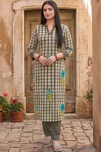 Women Regular Thread Work Kurta with Trousers