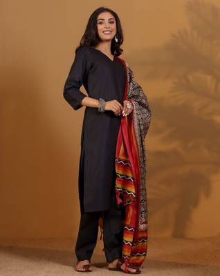 V-Neck Straight Kurta With Trousers And Dupatta 6