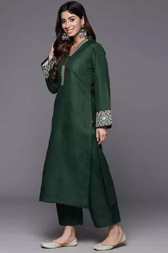 Thread Work V-Neck Flared Sleeves Straight Kurta With Trouser