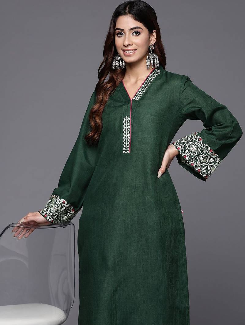 Thread Work V-Neck Flared Sleeves Straight Kurta With Trouser