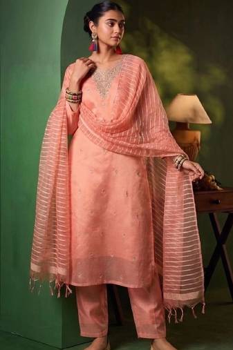 Women Ethnic Motifs Embroidered Regular Thread Work Kurta with Trousers & With Dupatta