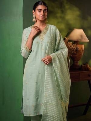 Women Ethnic Motifs Embroidered Regular Thread Work Kurta with Trousers & With Dupatta 2