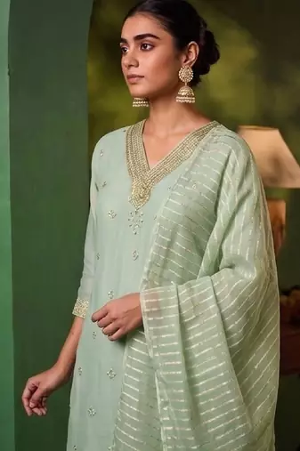 Women Ethnic Motifs Embroidered Regular Thread Work Kurta with Trousers & With Dupatta