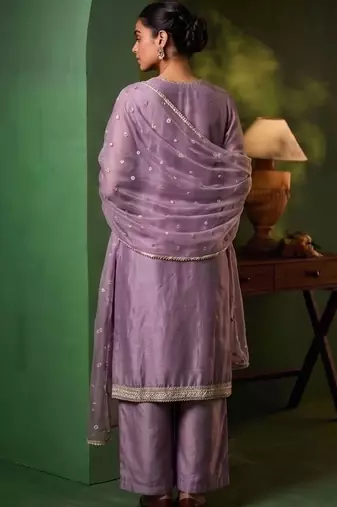 Women Regular Kurta with Palazzos & With Dupatta