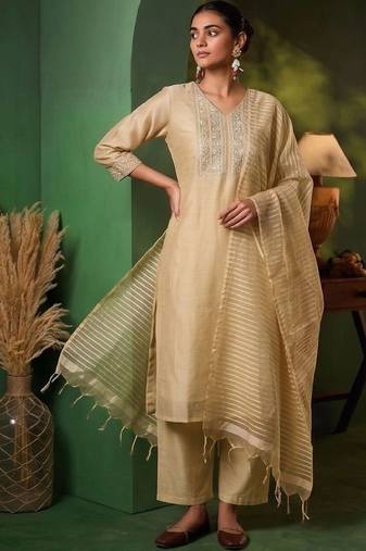 Women Ethnic Motifs Embroidered Regular Thread Work Kurta with Trousers & With Dupatta
