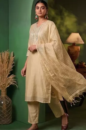 Women Ethnic Motifs Embroidered Regular Thread Work Kurta with Trousers & With Dupatta