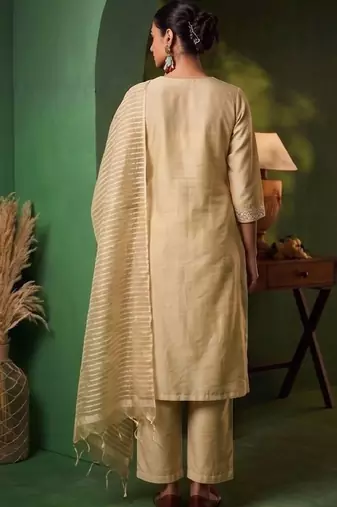 Women Ethnic Motifs Embroidered Regular Thread Work Kurta with Trousers & With Dupatta