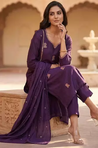 Women Ethnic Motifs Embroidered Regular Thread Work Kurta with Trousers & With Dupatta