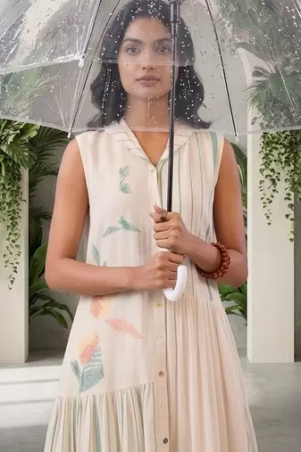 Women Printed Tiered Kurta with Trousers