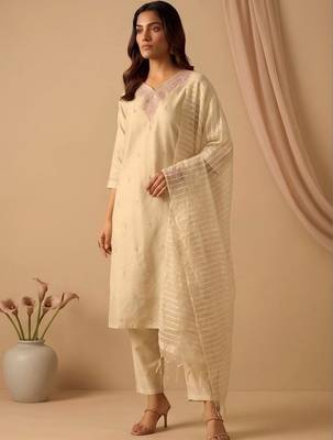Women Ethnic Motifs Embroidered Regular Thread Work Kurta with Trousers & With Dupatta 6