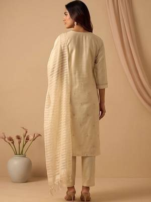 Women Ethnic Motifs Embroidered Regular Thread Work Kurta with Trousers & With Dupatta 7