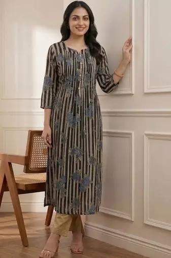 Women Printed Regular Kurta with Trousers