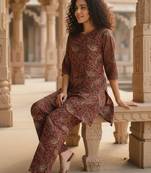 Women Paisley Printed Regular Kurta with Trousers