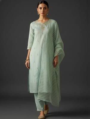 Women Ethnic Motifs Embroidered Regular Thread Work Kurta with Trousers & With Dupatta 1