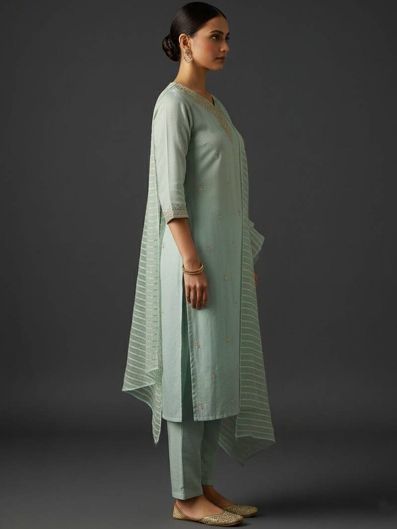 Women Ethnic Motifs Embroidered Regular Thread Work Kurta with Trousers & With Dupatta