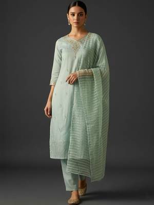 Women Ethnic Motifs Embroidered Regular Thread Work Kurta with Trousers & With Dupatta 5