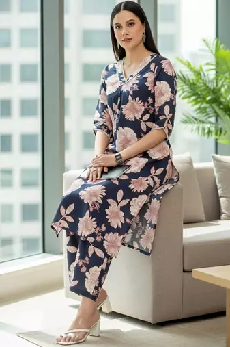 Women Floral Printed Regular Pure Cotton Kurta with Trousers