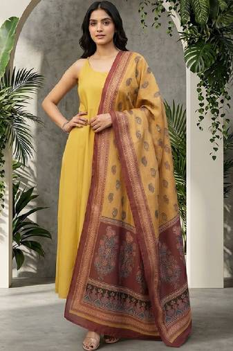 Women Ethnic Motifs Regular Kurta with Trousers & With Dupatta