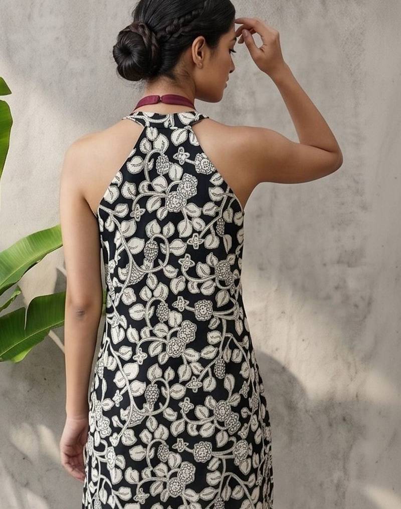 Women Floral Printed Regular Kurta with Trousers