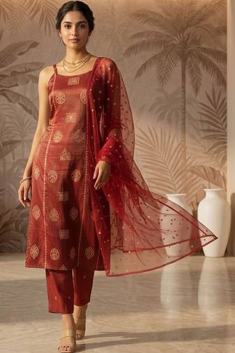 Women Ethnic Motifs Printed Regular Kurta with Trousers & With Dupatta