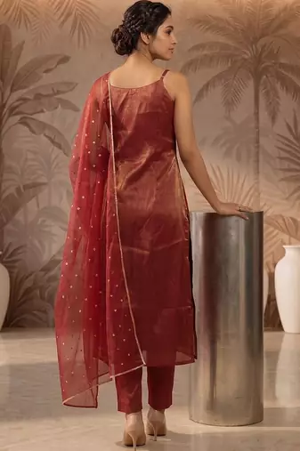 Women Ethnic Motifs Printed Regular Kurta with Trousers & With Dupatta