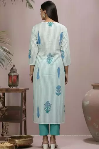 Women Ethnic Motifs Printed Regular Kurta with Trousers & With Dupatta