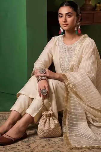 Women Ethnic Motifs Embroidered Regular Thread Work Kurta with Trousers & With Dupatta
