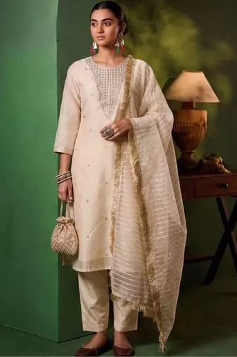 Women Ethnic Motifs Embroidered Regular Thread Work Kurta with Trousers & With Dupatta