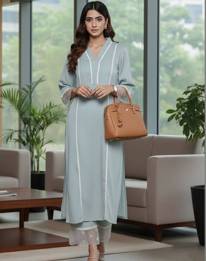 Women Regular Thread Work Silk Crepe Kurta with Trousers